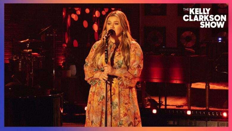 Kelly Clarkson Kicked Off Her Show With Van Morrison’s ‘Brown Eyed Girl’